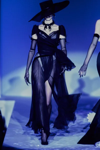 Look 23